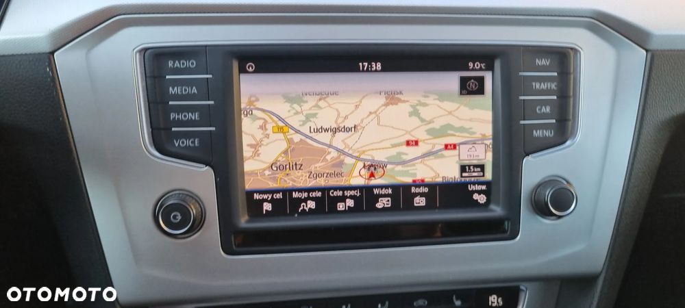 Volkswagen Passat 2.0 TDI (BlueMotion Technology) Comfortline - 27