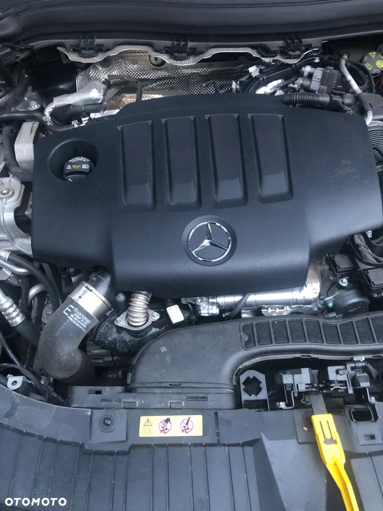 Mercedes-Benz GLA - 16