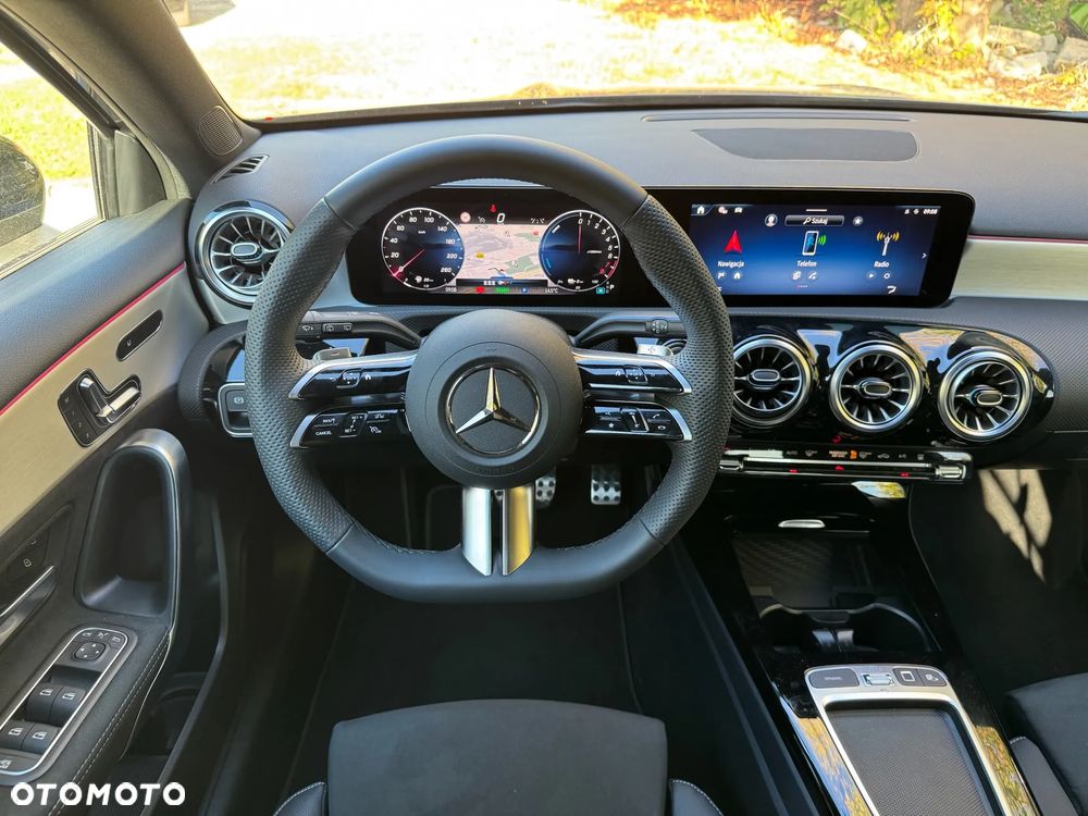 Mercedes-Benz Klasa A 250 e PHEV AMG Line 8G-DCT - 14