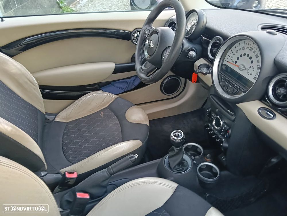 MINI 3 Portas Cooper D - 8
