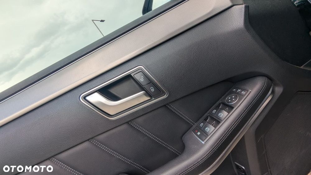 Mercedes-Benz Klasa E 350 BlueTEC 4Matic 7G-TRONIC Avantgarde - 12