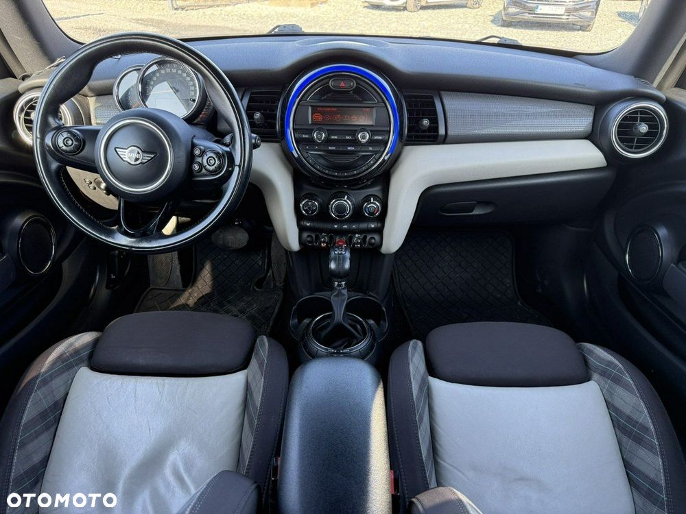 MINI Cooper Standard - 23