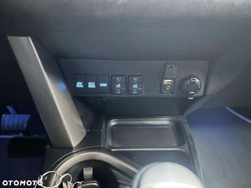 Toyota RAV4 Hybrid Selection 4x2 - 16