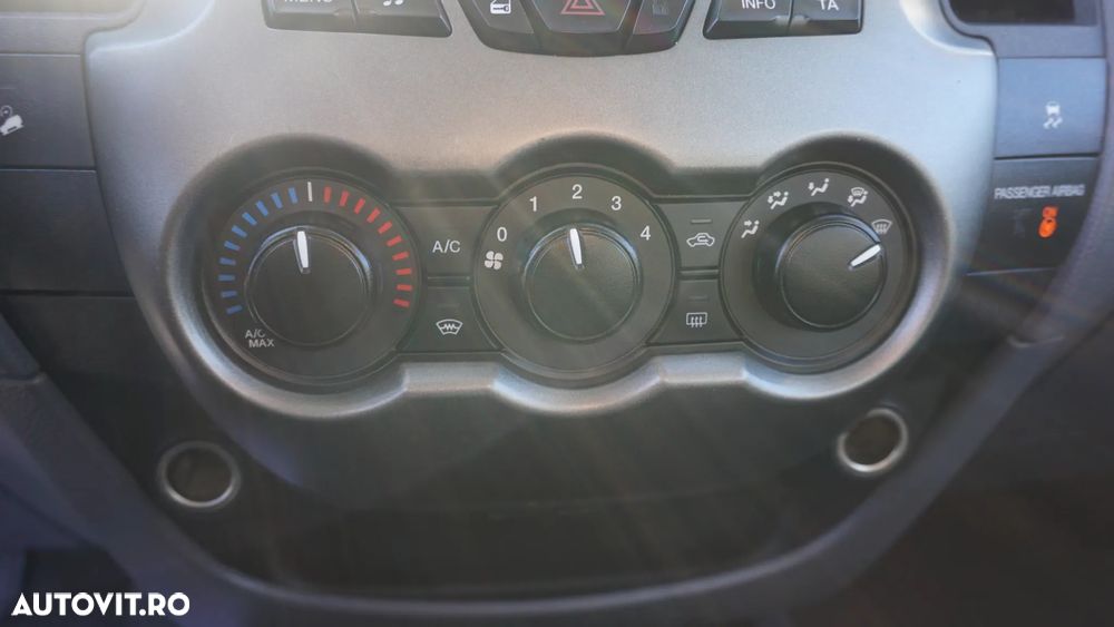 Ford Ranger XLT - 25