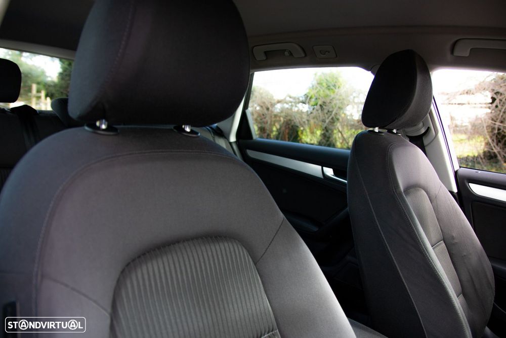 Audi A4 Avant 2.0 TDI Advance - 8