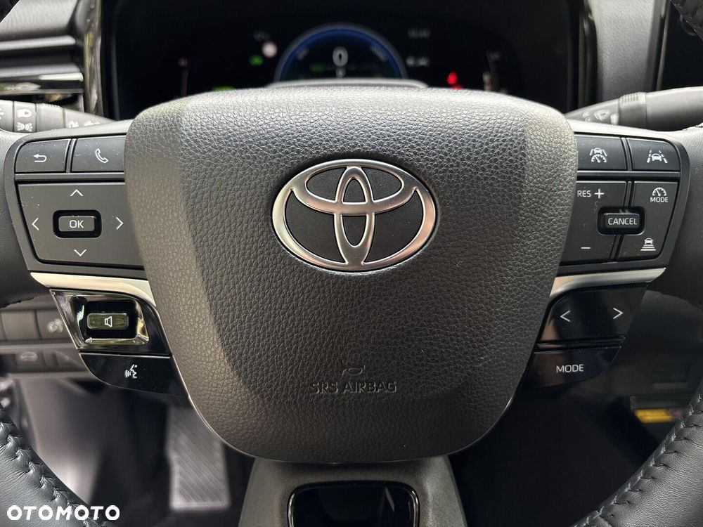 Toyota Camry - 24