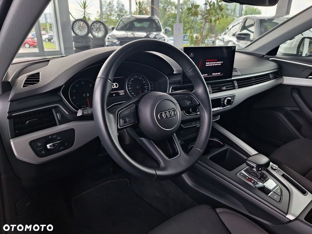 Audi A4 Limousine - 19