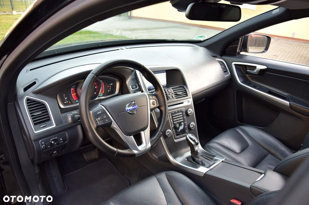 Volvo XC 60 D5 AWD Summum - 18