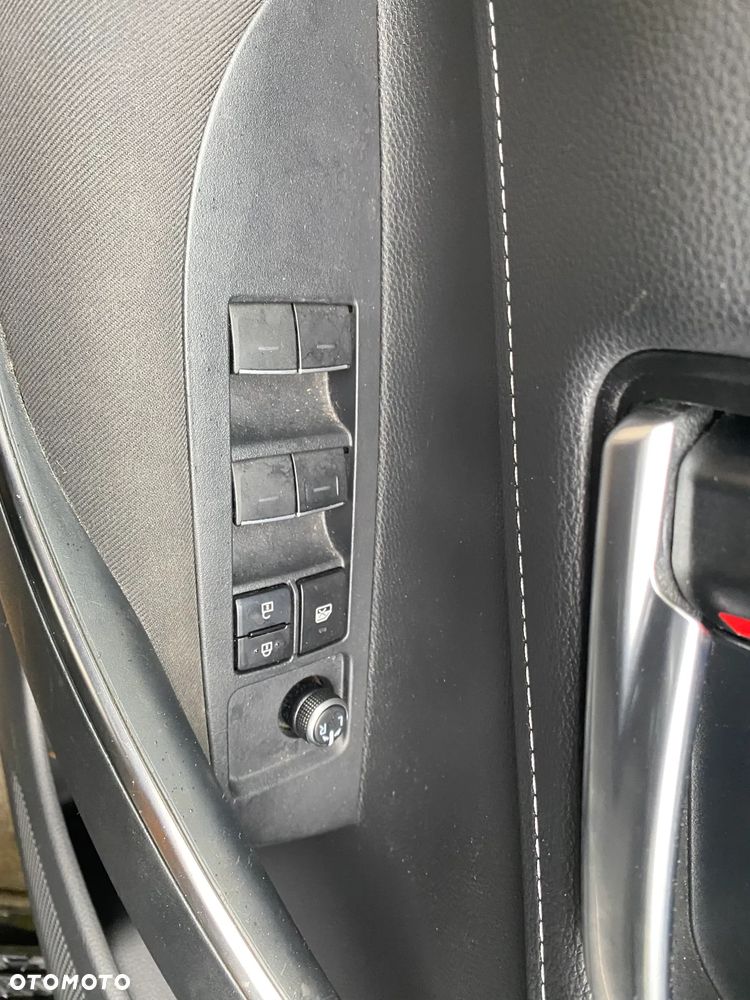 Toyota Corolla 1.8 Hybrid Comfort - 16