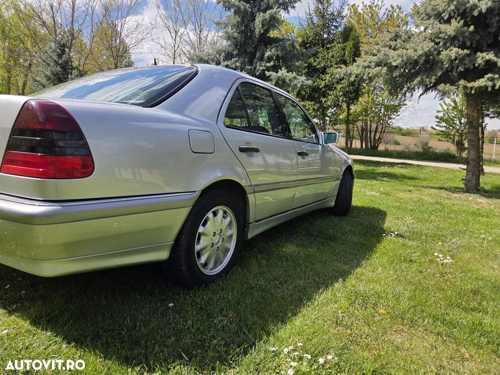 Mercedes-Benz C - 6