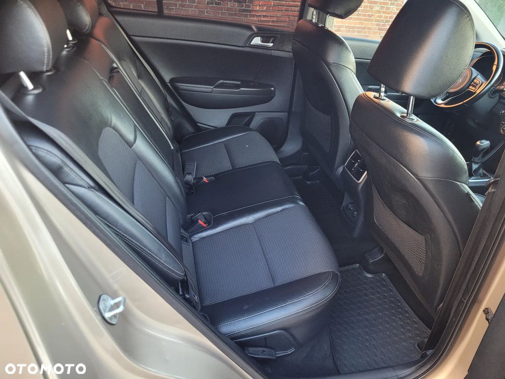 Kia Sportage 1.6 GDI L 2WD - 17