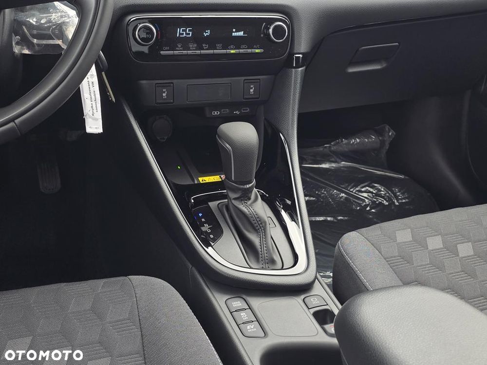 Toyota Yaris Hybrid 1.5 Style - 25