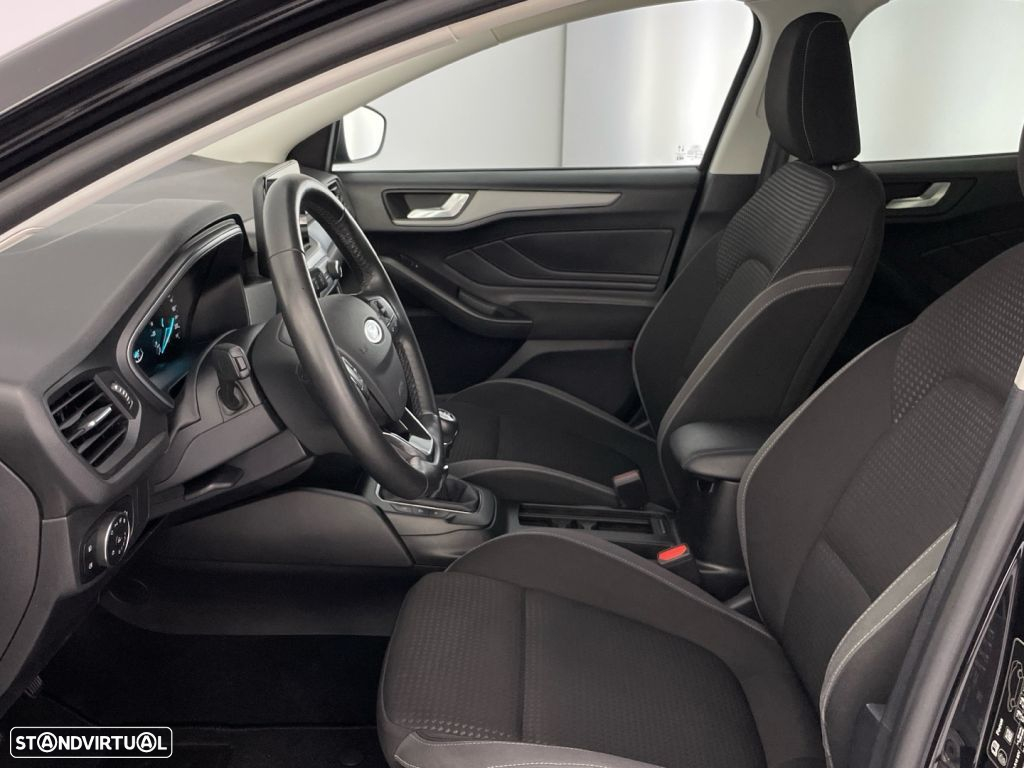 Ford Focus 1.0 EcoBoost Connected - 11