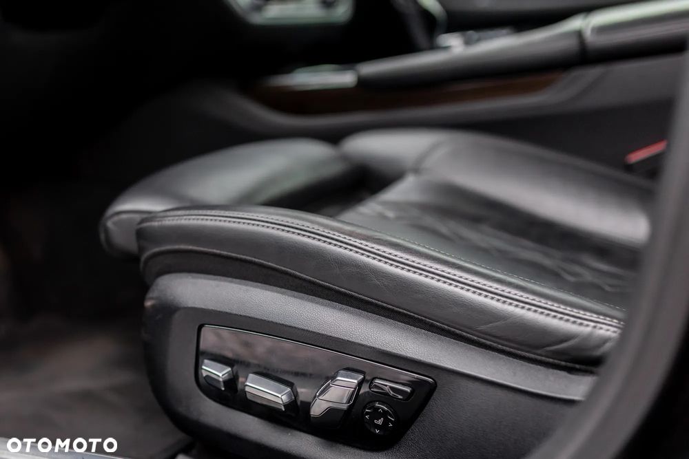 BMW Seria 7 740d xDrive - 8
