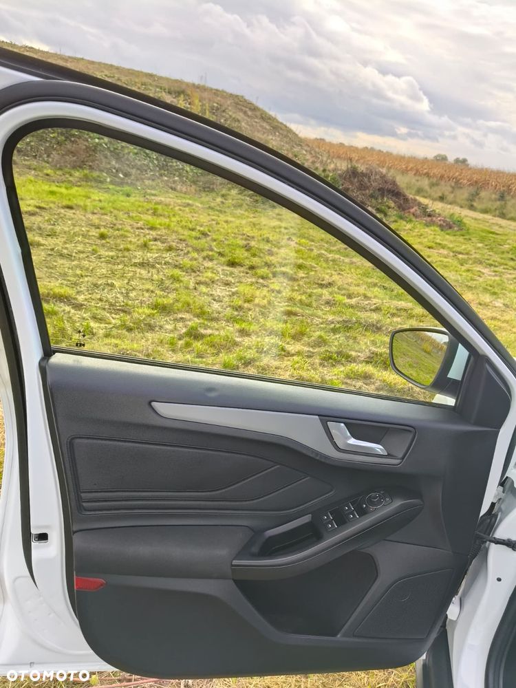 Ford Focus - 28