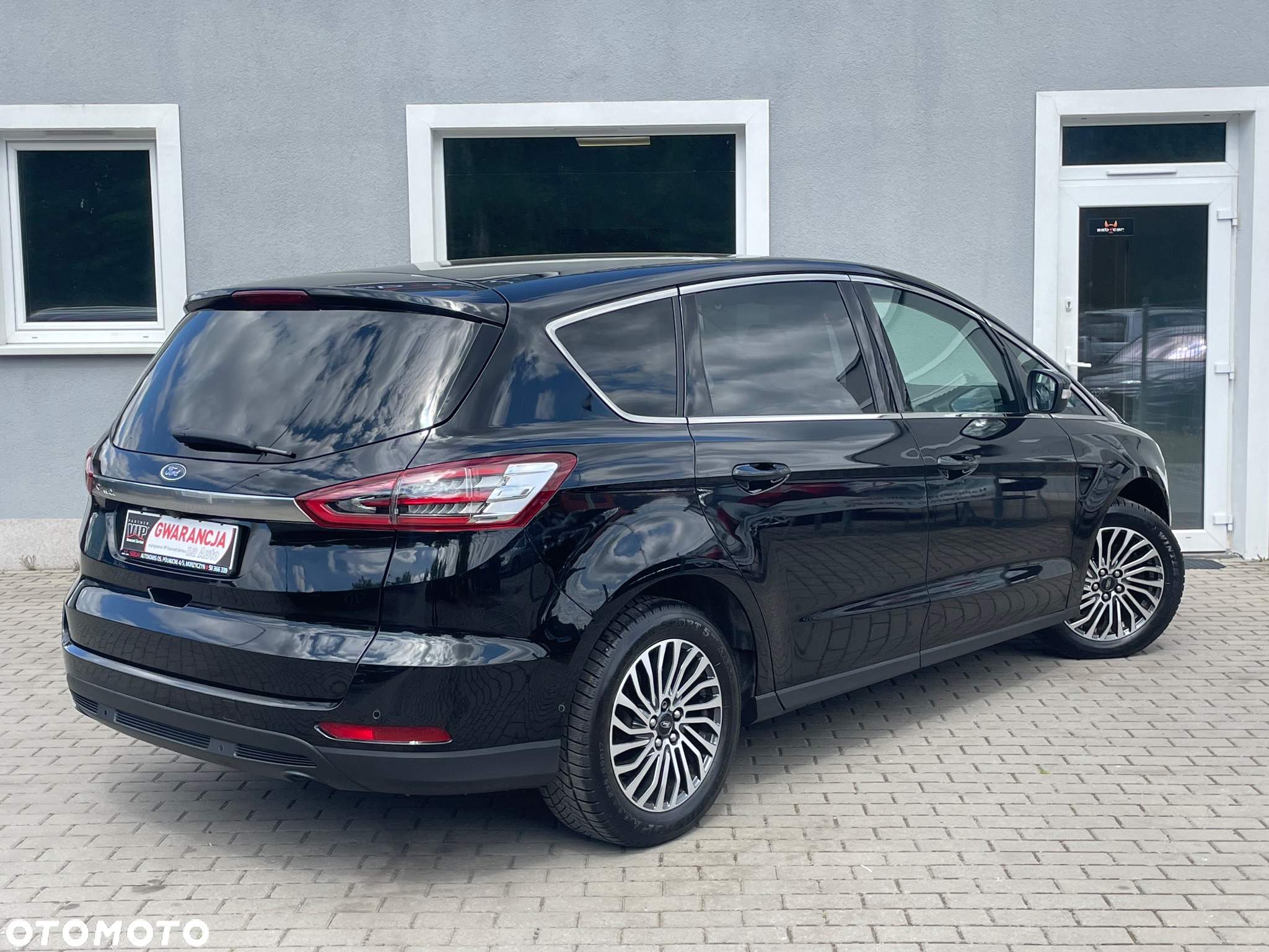 Ford S-Max 1.5 Eco Boost Start-Stopp TITANIUM - 4