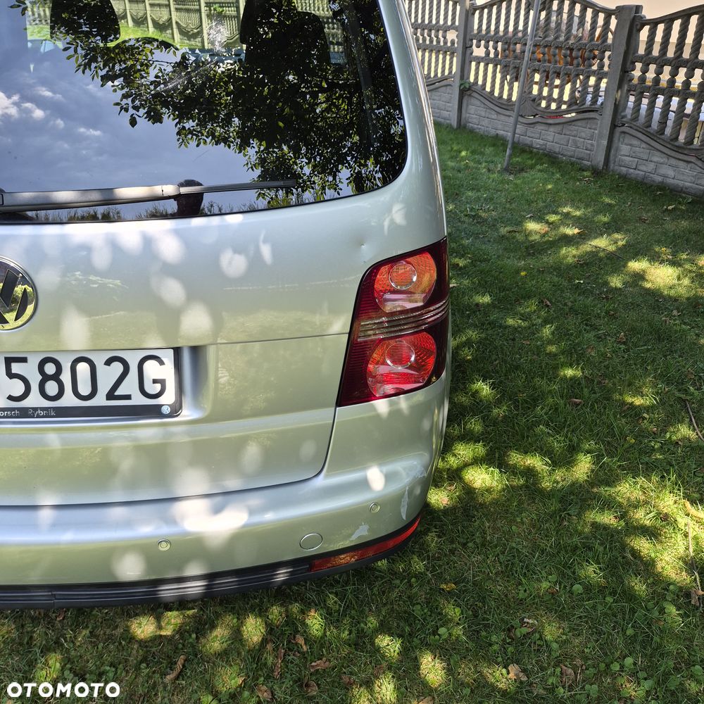 Volkswagen Touran 1.6 - 5