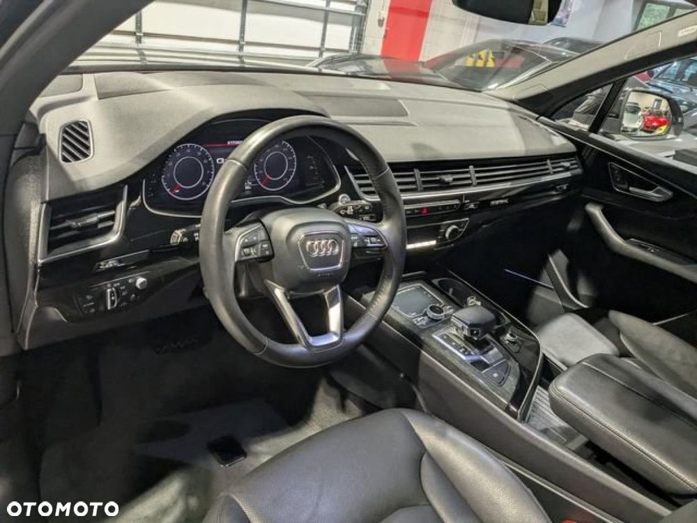 Audi Q7 - 7
