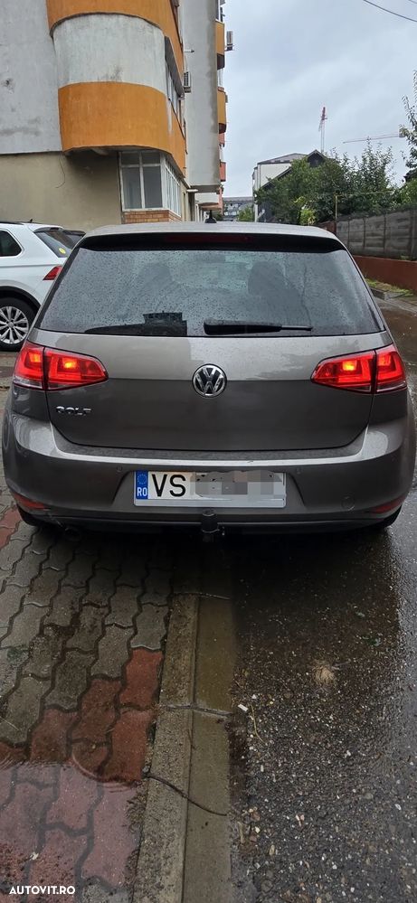 Volkswagen Golf - 2