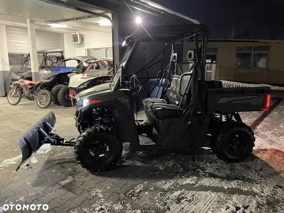 CFMoto UForce - 4