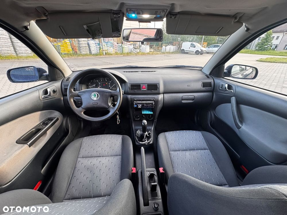 Skoda Octavia 2.0 Ambiente - 12