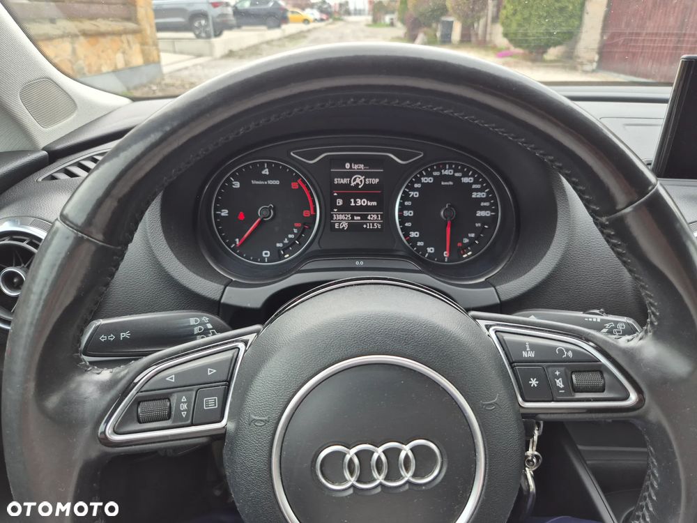 Audi A3 Sportback 1.6 TDI DPF Ambiente - 11