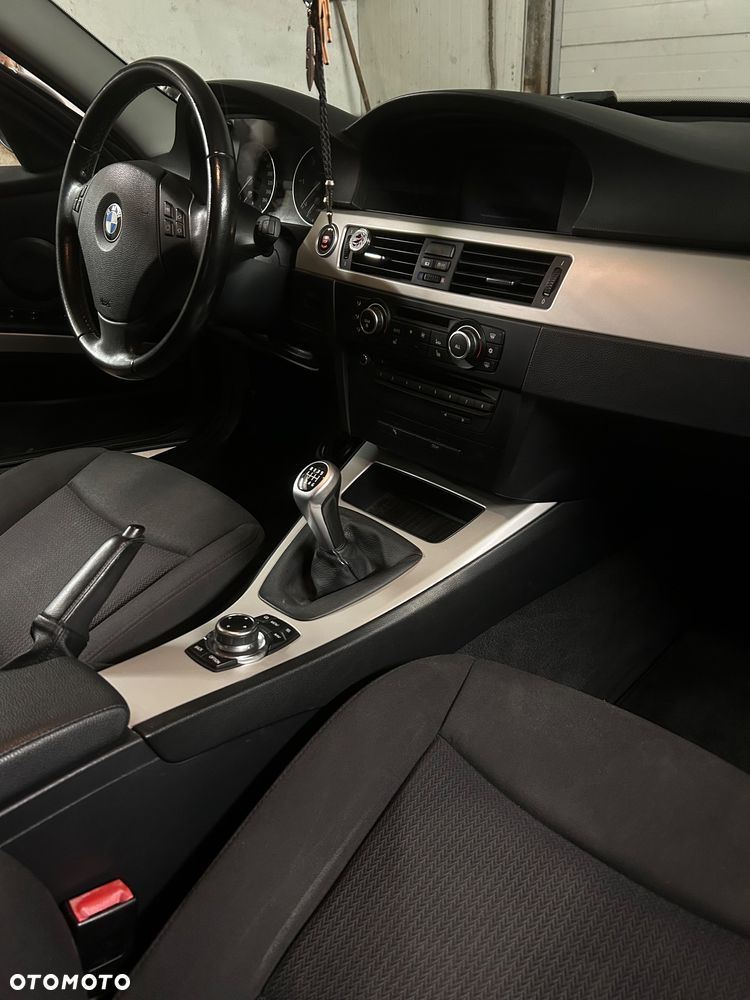 BMW Seria 3 318d DPF - 7