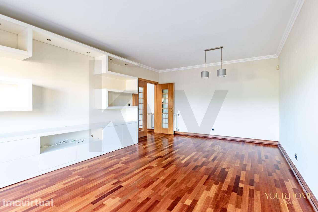Loures | Exclusivo T3 com terraço panorâmico e box para 3 viaturas - Grande imagem: 5/37