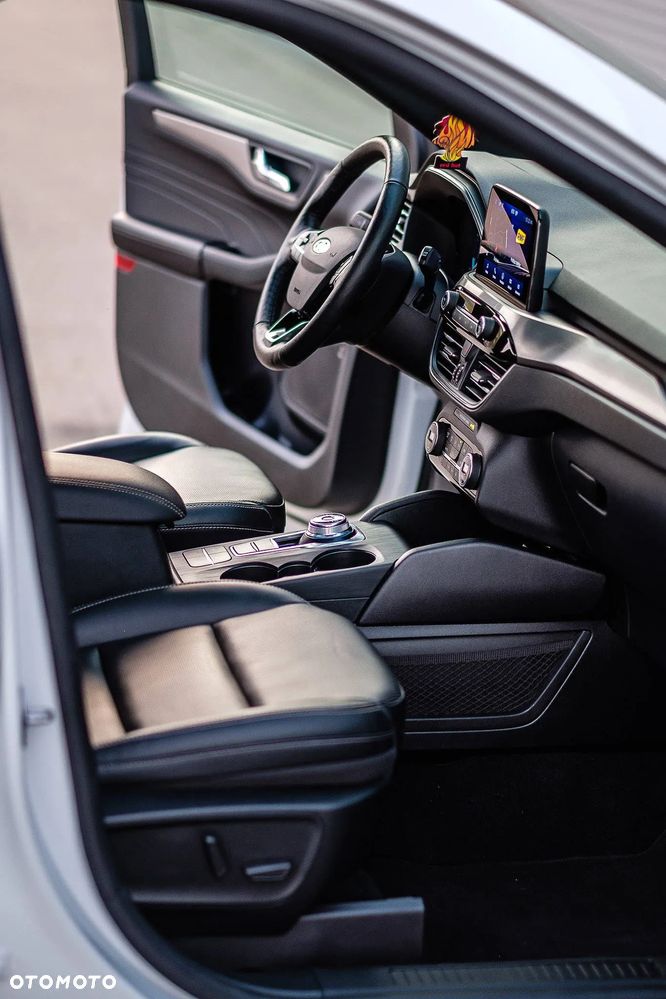 Ford Kuga - 19