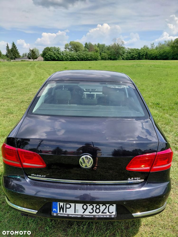Volkswagen Passat 2.0 TDI Comfortline - 8