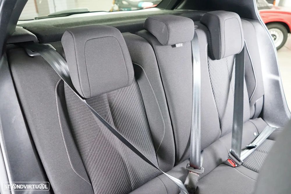 Peugeot 308 1.2 PureTech Active Pack - 37