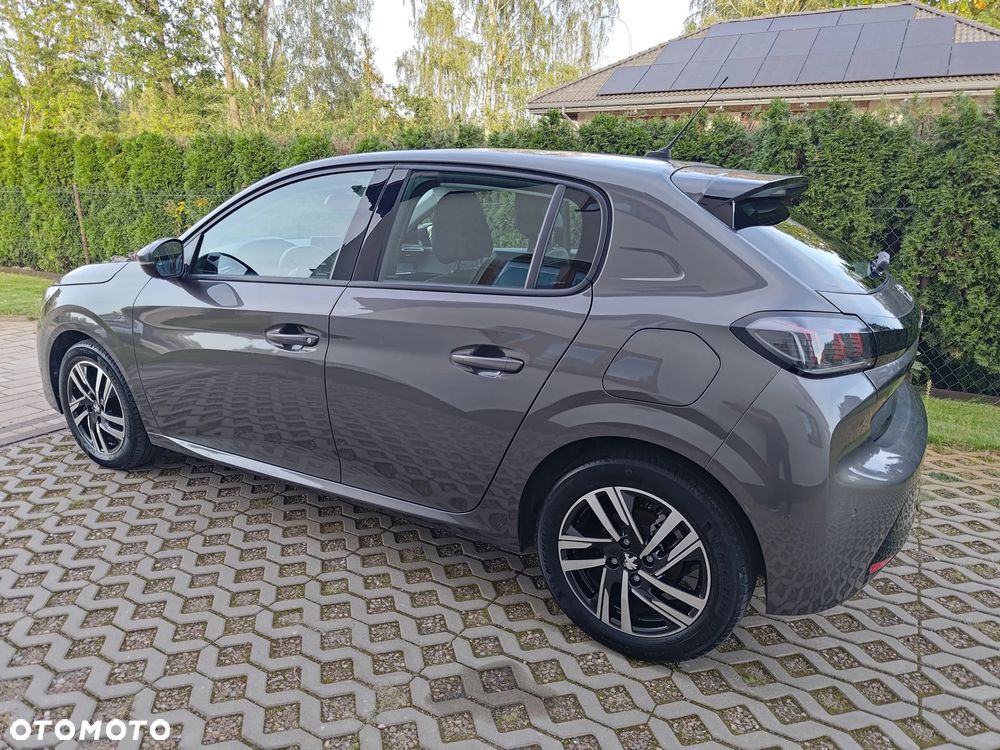 Peugeot 208 - 3