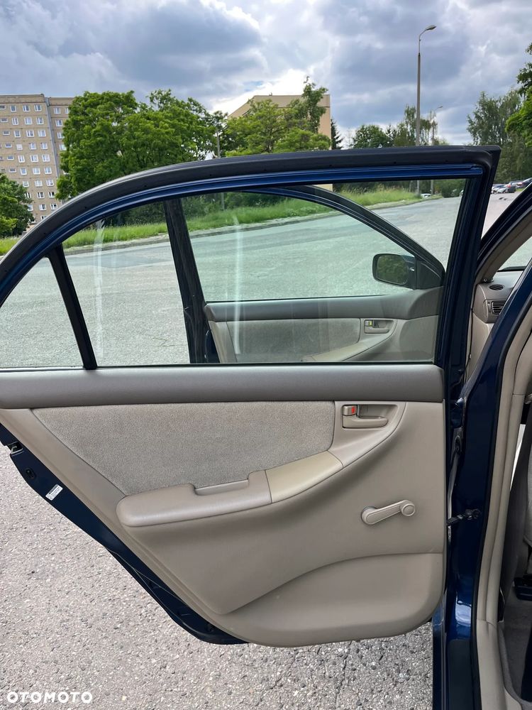 Toyota Corolla - 17