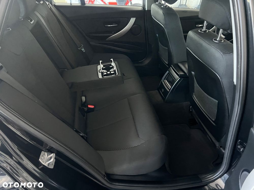 BMW Seria 3 316d Edition Luxury Line Purity - 26