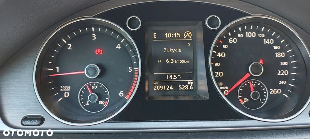 Volkswagen Passat 2.0 TDI Comfortline - 11