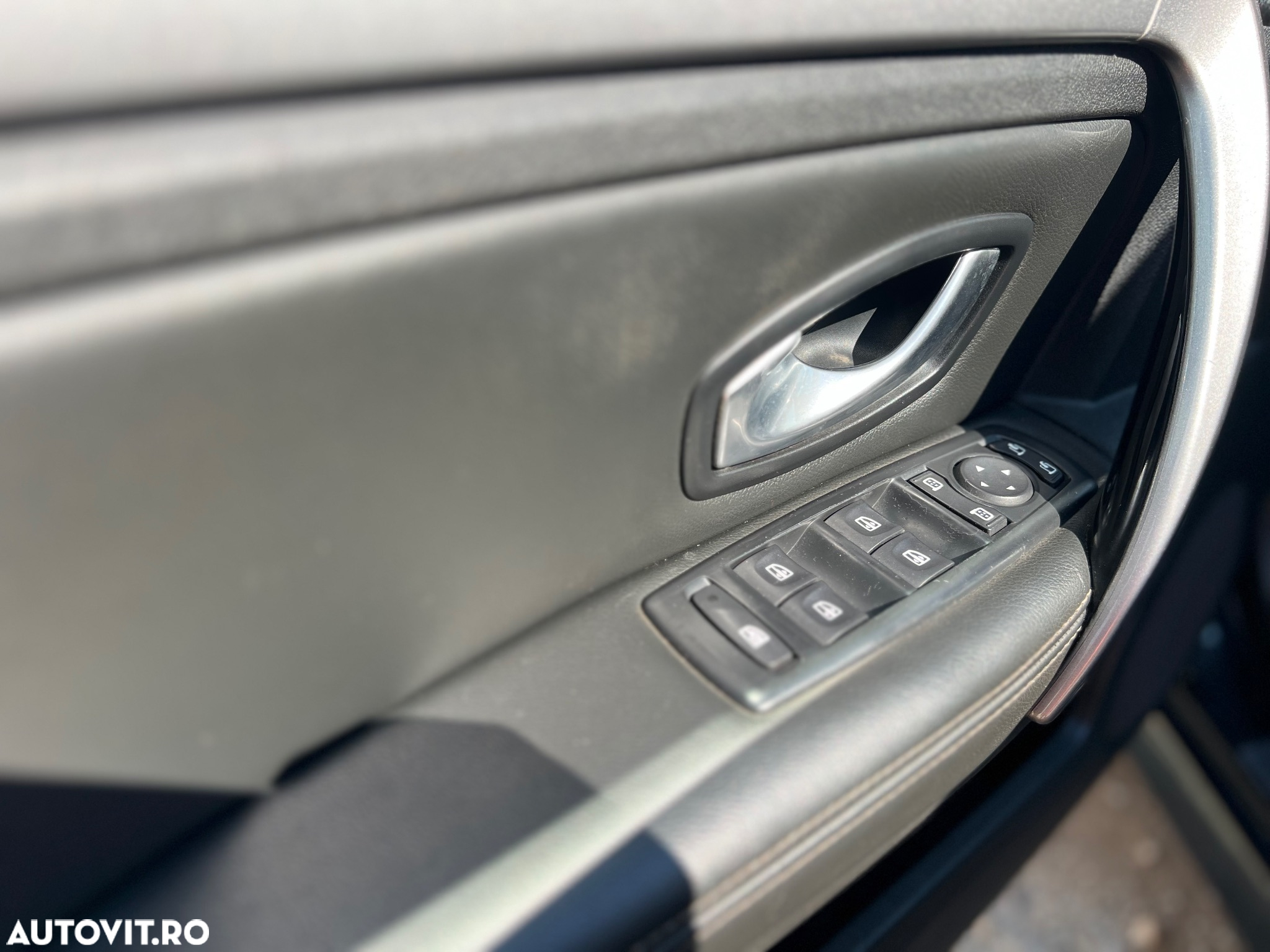 Renault Laguna Grandtour ENERGY dCi 130 FAP Start-Stop Paris Business - 31