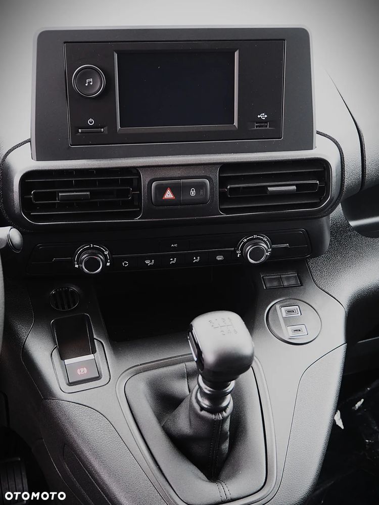 Toyota Proace City - 17