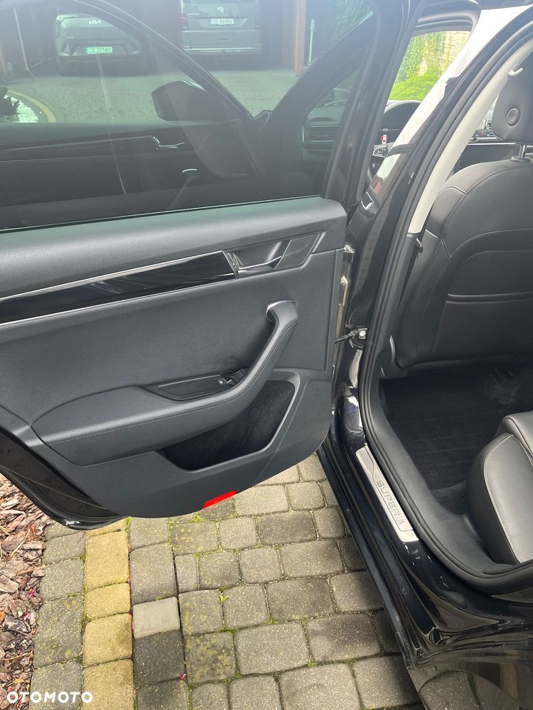 Skoda Superb 2.0 TDI SCR 4x4 L&K DSG - 18