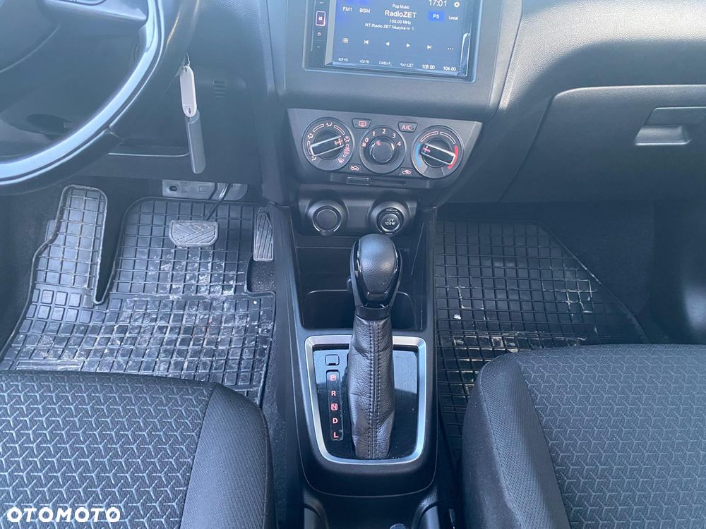 Suzuki Swift 1.2 Premium Plus CVT - 7