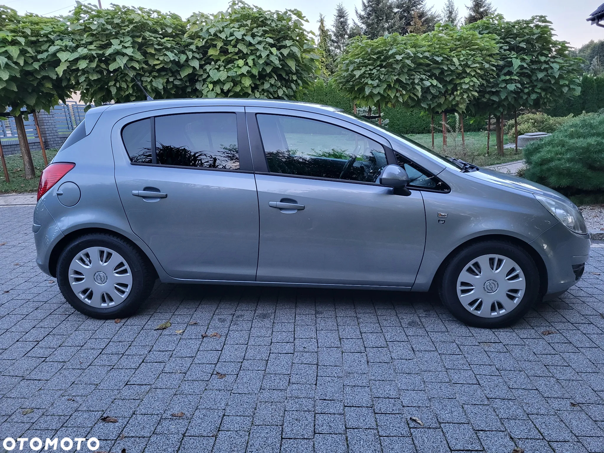 Opel Corsa 1.4 16V Enjoy - 4