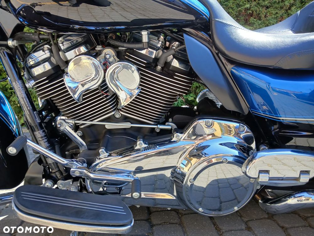 Harley-Davidson CVO Street Glide - 5