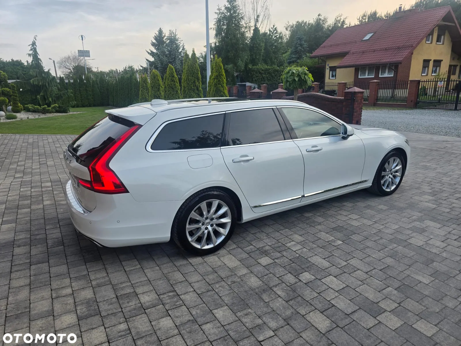 Volvo V90 D5 AWD Geartronic Inscription - 11