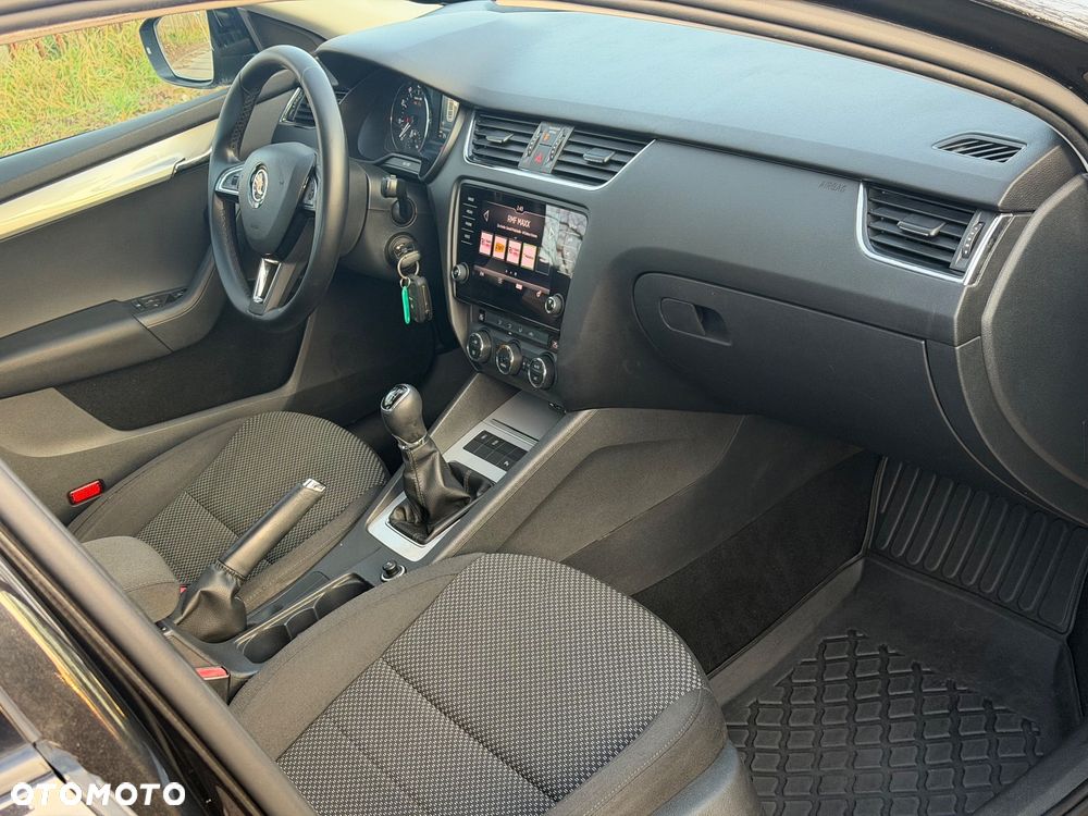 Skoda Octavia 1.4 TSI Ambition - 28