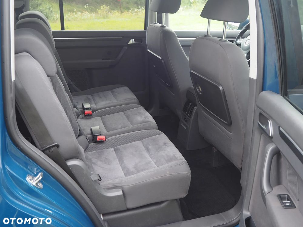Volkswagen Touran 1.4 TSI MATCH - 8