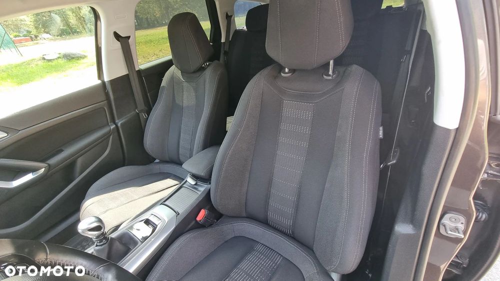 Peugeot 308 1.2 PureTech Allure S&S - 6