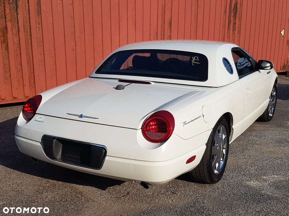 Ford Thunderbird - 11