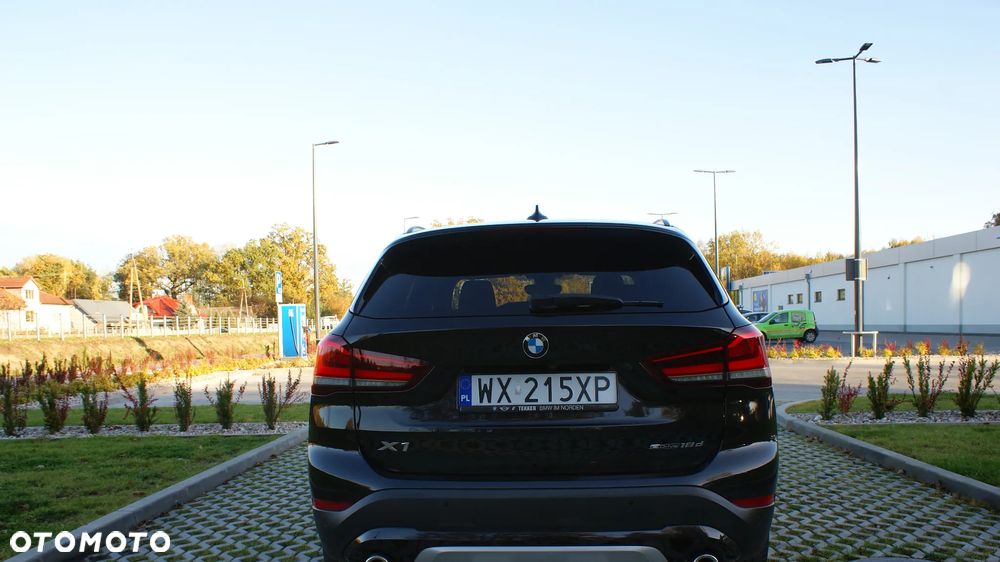 BMW X1 xDrive18d Business Edition - 8