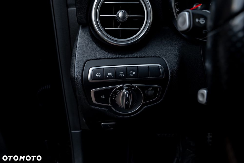 Mercedes-Benz GLC 250 4Matic 9G-TRONIC - 38