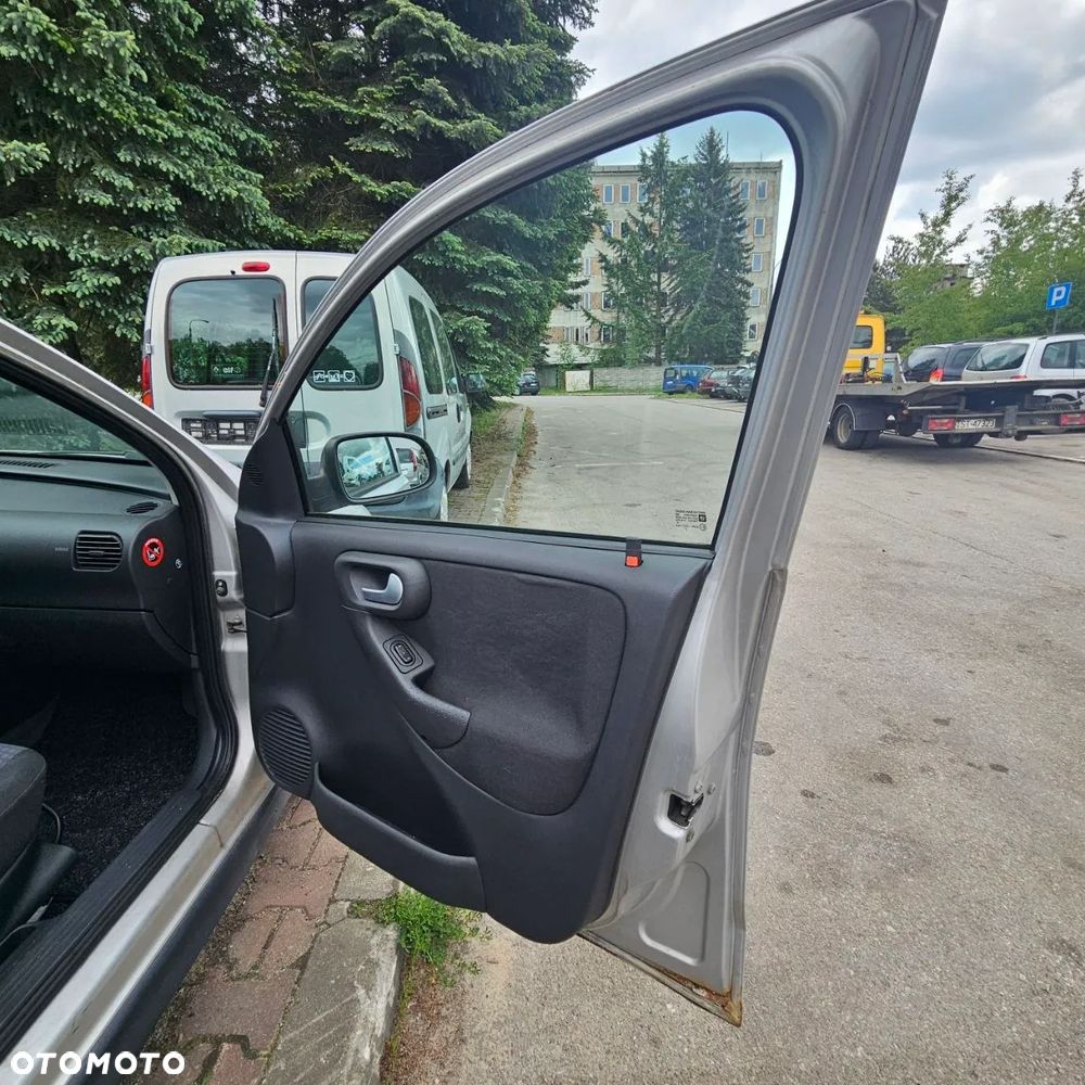 Opel Corsa C (kod lak Z157) - 6