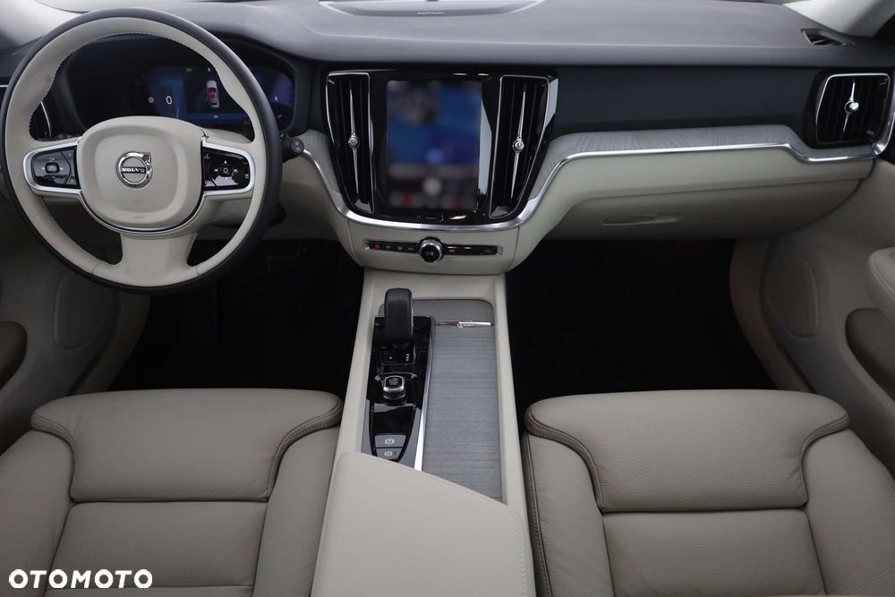 Volvo V60 B4 B Plus Dark - 18